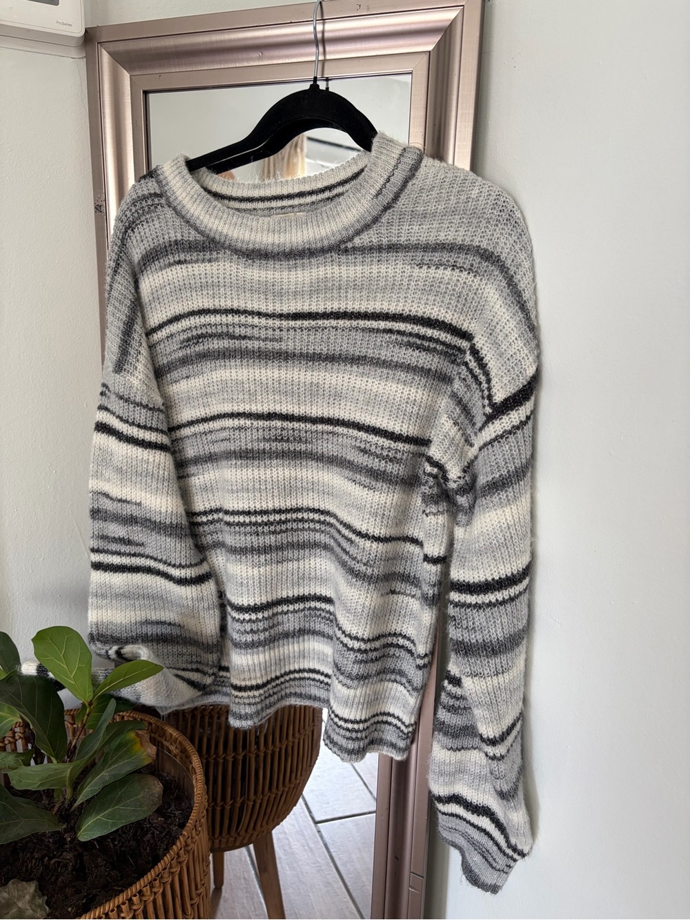 a.n.a A New Approach L Striped Knit Sweater Cozy